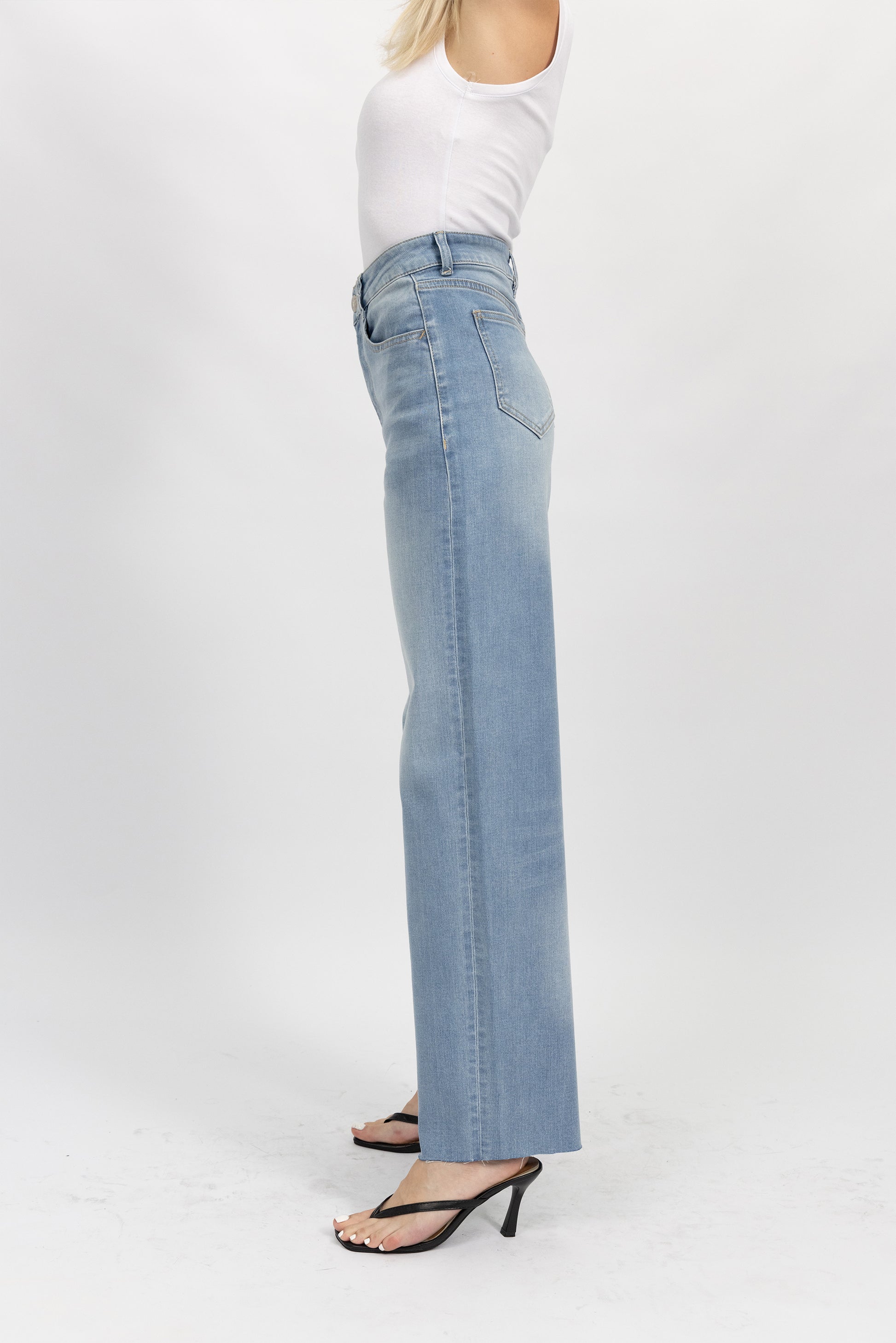 Jessy Light Blue Jeans